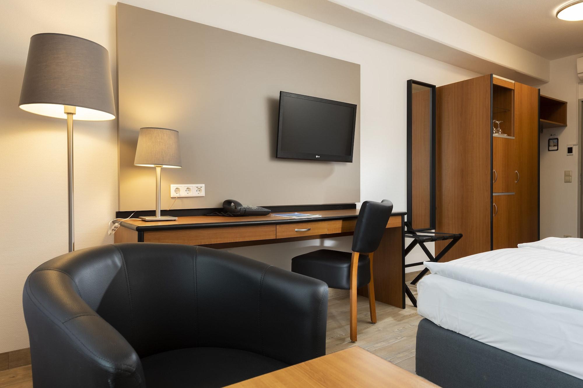 B&B Hotel Rastatt Buitenkant foto
