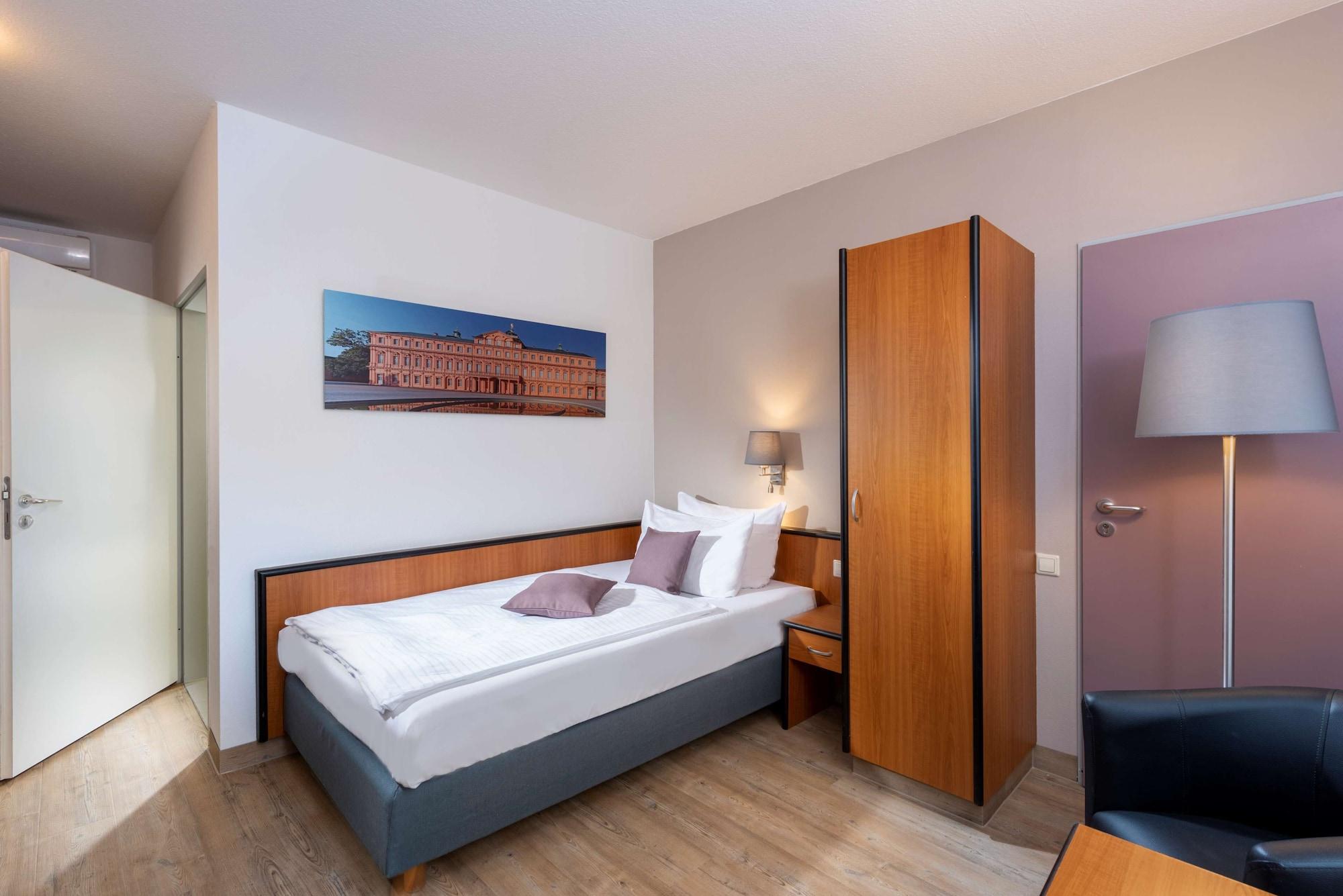 B&B Hotel Rastatt Buitenkant foto
