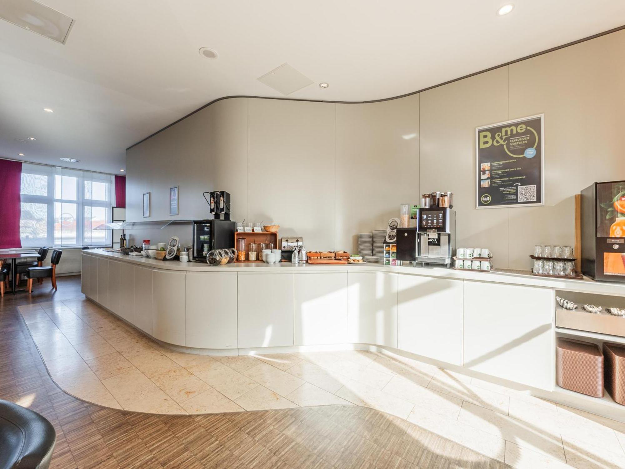 B&B Hotel Rastatt Buitenkant foto